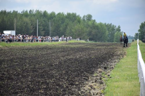 В Нурлате главный приз конноспортивных соревнований завоевал Радимир Кириллов из Чувашской Менчи