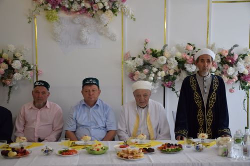 В Нурлате состоялась встреча с паломниками, вернувшимися с хаджа (фоторепортаж)