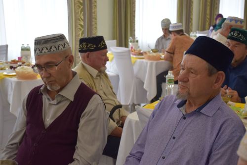 В Нурлате состоялась встреча с паломниками, вернувшимися с хаджа (фоторепортаж)