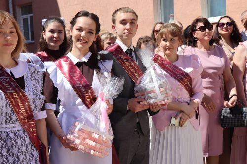 Татарстанских стобалльников ЕГЭ поощрят материально