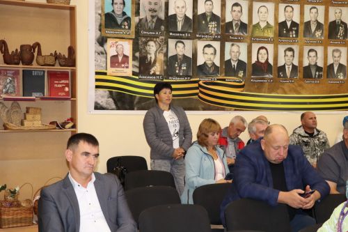 Дамир Ишкинеев встретился с жителями Мамыковского сельского поселения