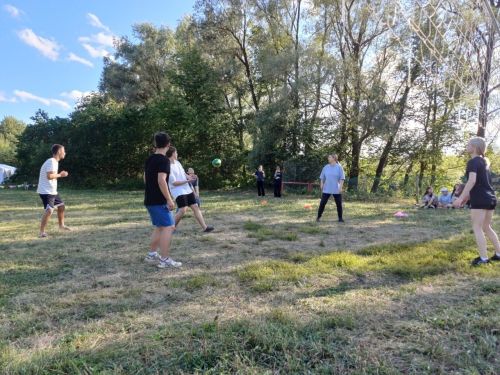 В детском оздоровительном лагере «Заречный» прошел турнир по волейболу