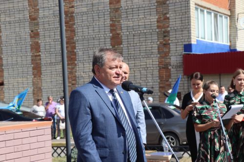 В праздновании Дня ВДВ в Нурлате принял участие боец СВО