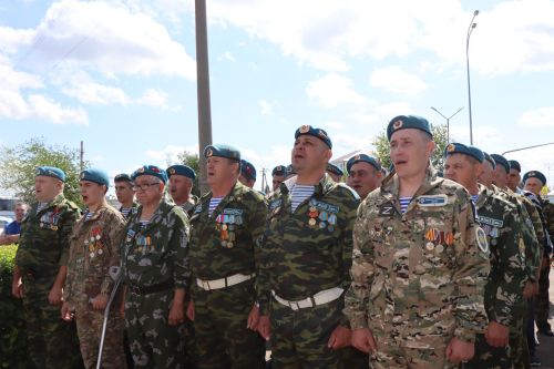 В праздновании Дня ВДВ в Нурлате принял участие боец СВО