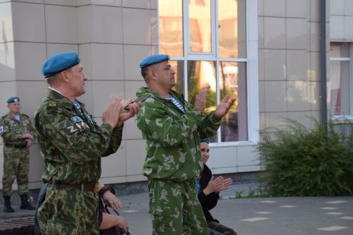 Праздничные мероприятия в День ВДВ завершились в сквере «Театральный»