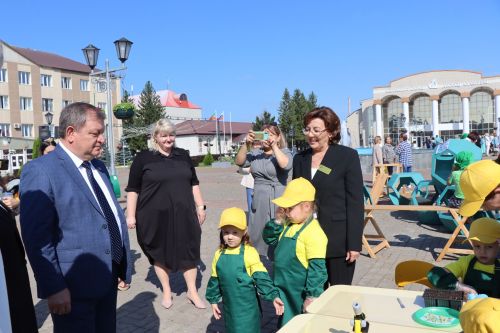 В рамках августовского совещания педагоги района представили тематические выставки