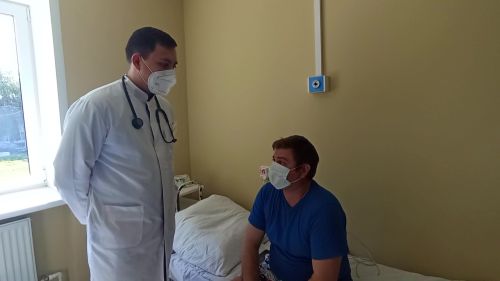 В центральную поликлинику Нурлата завезено более 5 тысяч доз вакцины для взрослых и детей