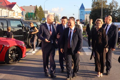 Сегодня нурлатцы отметили День работников нефтяной и газовой промышленности  (фоторепортаж)