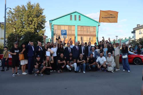 Сегодня нурлатцы отметили День работников нефтяной и газовой промышленности  (фоторепортаж)