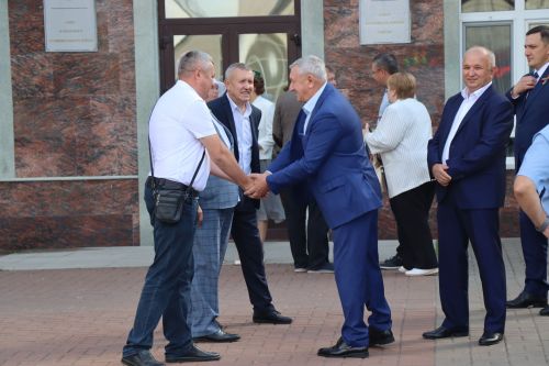 Сегодня нурлатцы отметили День работников нефтяной и газовой промышленности  (фоторепортаж)