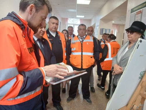 В Нурлате состоялась встреча Дамира Ишкинеева с начальником Куйбышевской железной дороги