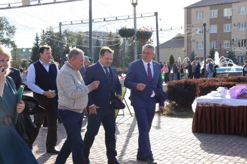 Нурлатцы отмечают День профсоюзов (фоторепортаж)