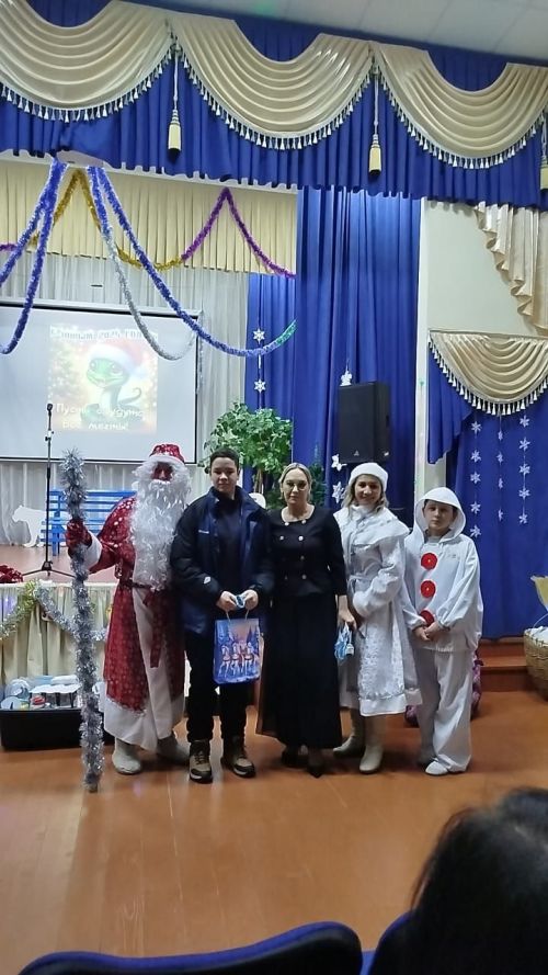 В новогоднюю ночь исполнились желания еще 16 детей Нурлатского района