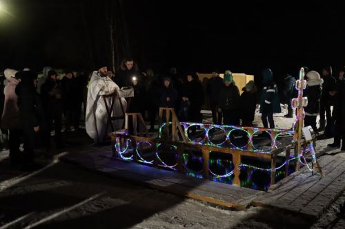 В Нурлатском районе верующие совершили омовение в ледяной купели
