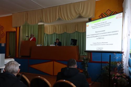 В Андреевском сельском поселении сход граждан прошел с участием Дамира Ишкинеева