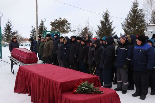 Нижненурлатцы проводили в последний путь еще одного земляка - участника СВО