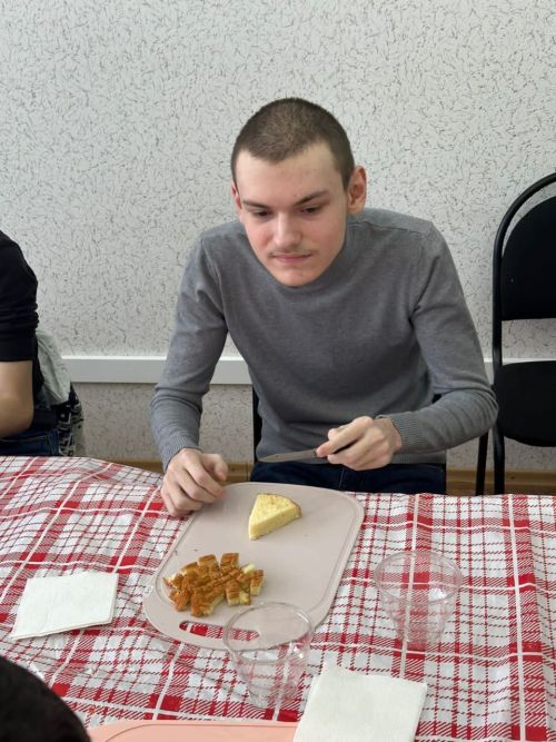 В группе дневного пребывания центра «Гармония» прошел кулинарный мастер-класс