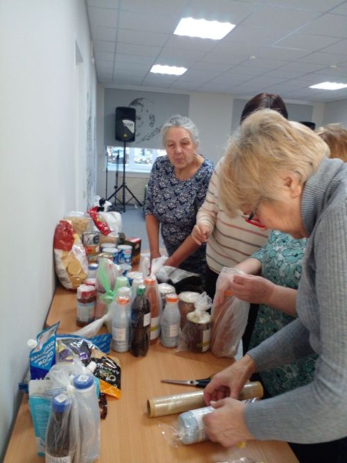 Участницы библиотечного клуба Веста собрались на очередное заседание