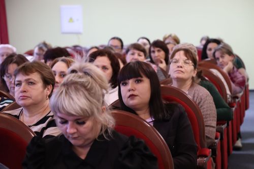 Сегодня в Нурлате состоялось собрание трудовых коллективов социальных учреждений