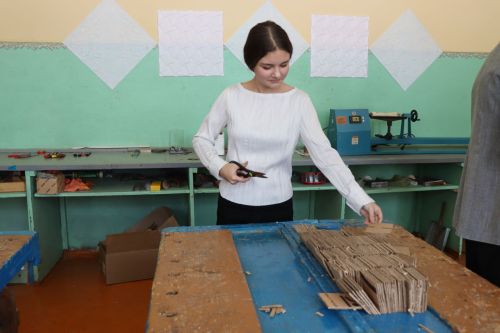 Ученики Андреевской школы с начала спецоперации изготовили порядка 3 тысяч окопных свечей