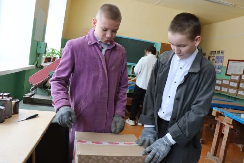 Ученики Андреевской школы с начала спецоперации изготовили порядка 3 тысяч окопных свечей