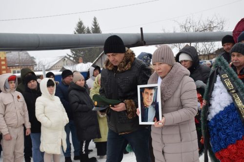 В Нурлате простились с бойцом СВО Хуснутдиновым Фаилем