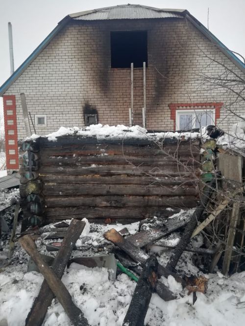 В селе Нурлатского района из-за перекала печи произошел пожар