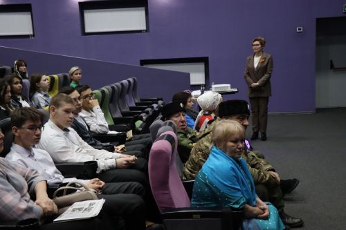 В КДЦ «Грани» прошла памятная встреча «900 дней мужества»