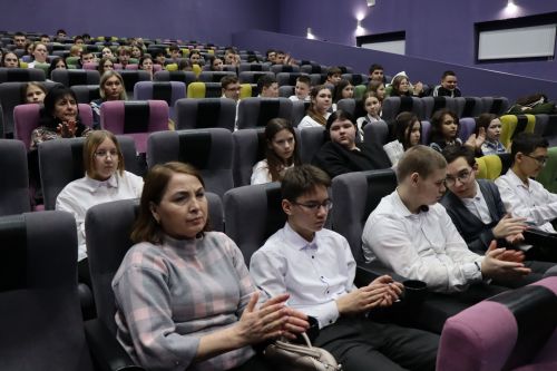 В КДЦ «Грани» прошла памятная встреча «900 дней мужества»