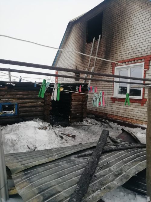 В селе Нурлатского района из-за перекала печи произошел пожар