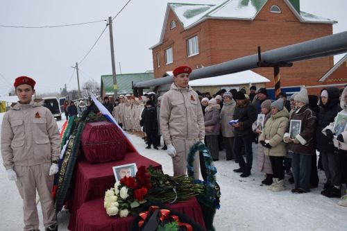 В Нурлате простились с бойцом СВО Хуснутдиновым Фаилем