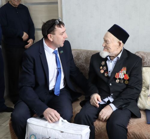Ветеран Великой Отечественной войны Каим Самигуллин отмечает 100-летний юбилей