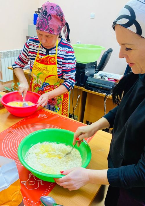 Бурметьевцы начали готовить домашнюю лапшу для бойцов