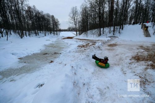 В Татарстане при катании на тюбинге насмерть разбилась 20-летняя девушка