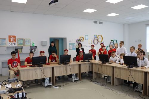 День открытых дверей в Доме «Юнармии» прошел с участием юных нурлатцев из семи школ