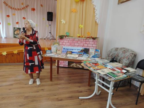 Творческий подарок жителям Нурлатского дома-интерната  от городских учреждений