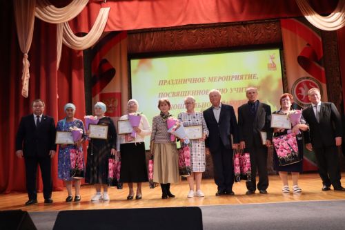 В Нурлате прошло торжество, посвященное Дню Учителя (+ фоторепортаж)