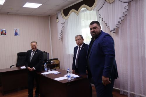 Айдар Метшин и Дамир Ишкинеев посетили Нурлатский дом-интернат для престарелых и инвалидов