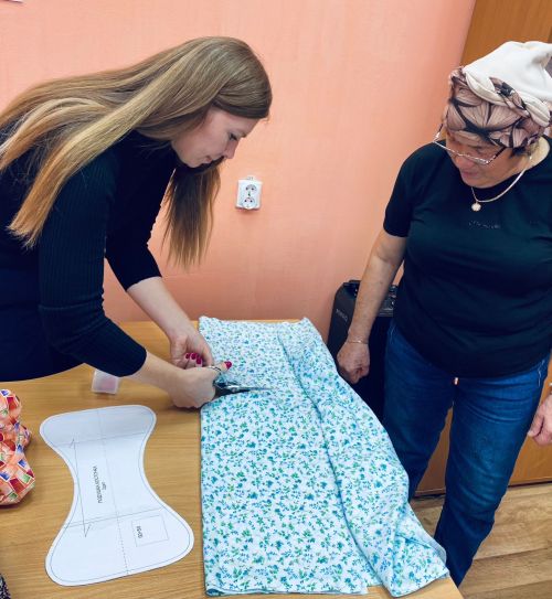 Бурметьевские волонтеры передают тепло защитникам Отечества
