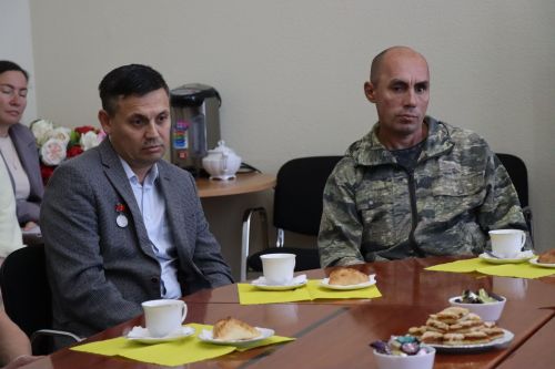 Айдар Метшин в Нурлате встретился с участниками специальной военной операции