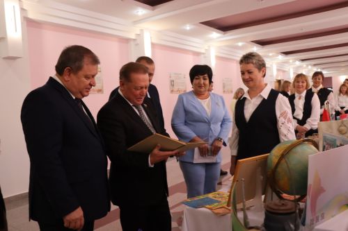 В Нурлате прошло торжество, посвященное Дню Учителя (+ фоторепортаж)