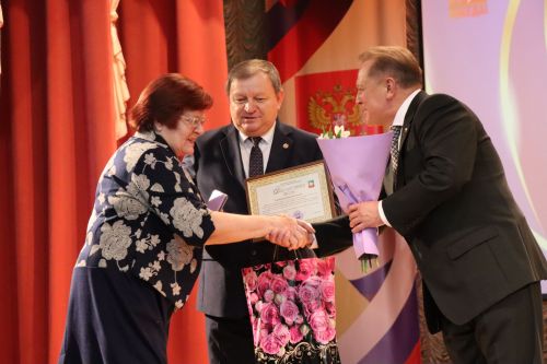 В Нурлате прошло торжество, посвященное Дню Учителя (+ фоторепортаж)