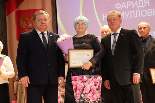 В Нурлате прошло торжество, посвященное Дню Учителя (+ фоторепортаж)