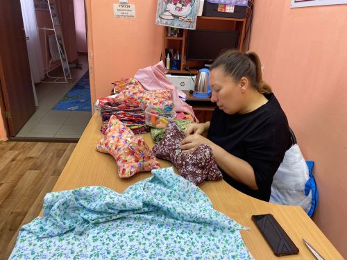Бурметьевские волонтеры передают тепло защитникам Отечества