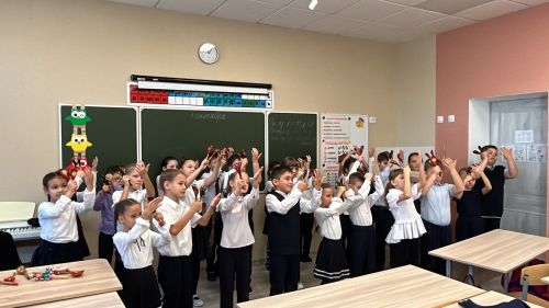 В Нурлатской школе №2 отпраздновали Международный день музыки