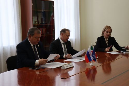 Депутат Госдумы Айдар Метшин провел личный прием граждан в Нурлате