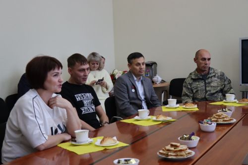Айдар Метшин в Нурлате встретился с участниками специальной военной операции