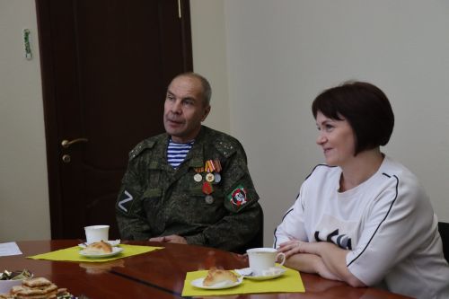 Айдар Метшин в Нурлате встретился с участниками специальной военной операции
