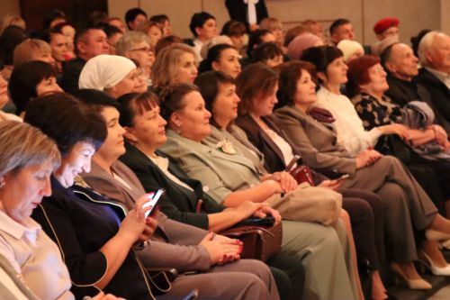 В Нурлате прошло торжество, посвященное Дню Учителя (+ фоторепортаж)