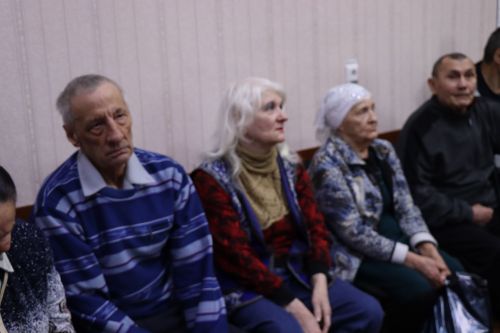 Айдар Метшин и Дамир Ишкинеев посетили Нурлатский дом-интернат для престарелых и инвалидов